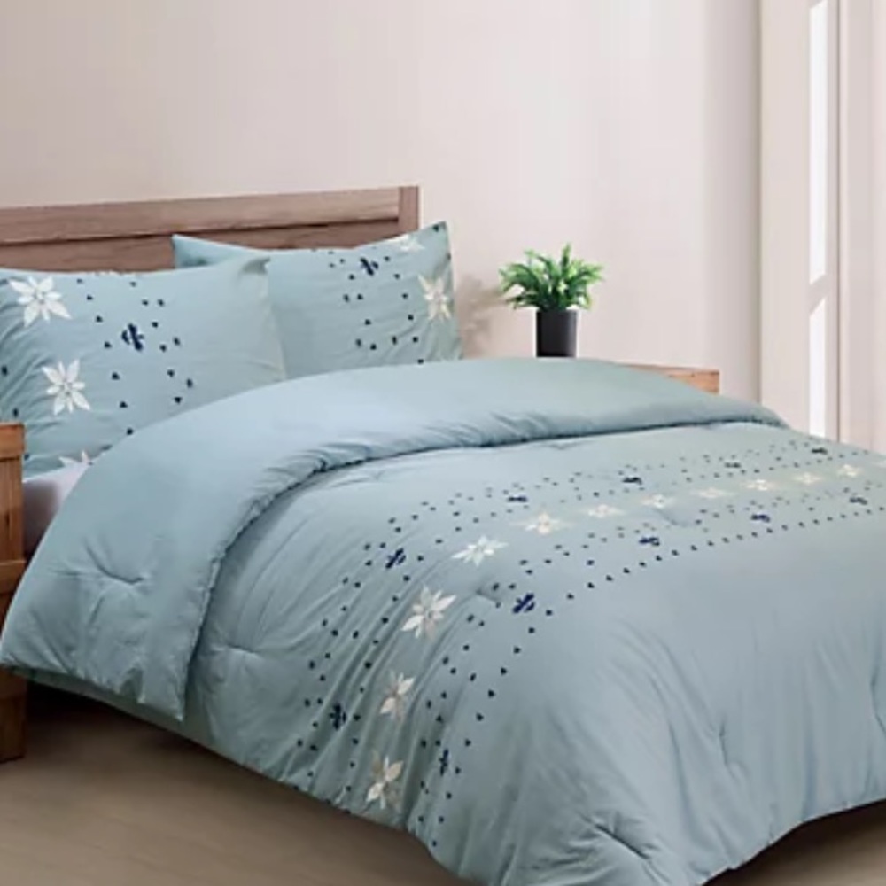 Wild Sag Alana Geometric 3-Piece Reversible Comforter Set​ - Picture 5 of 5